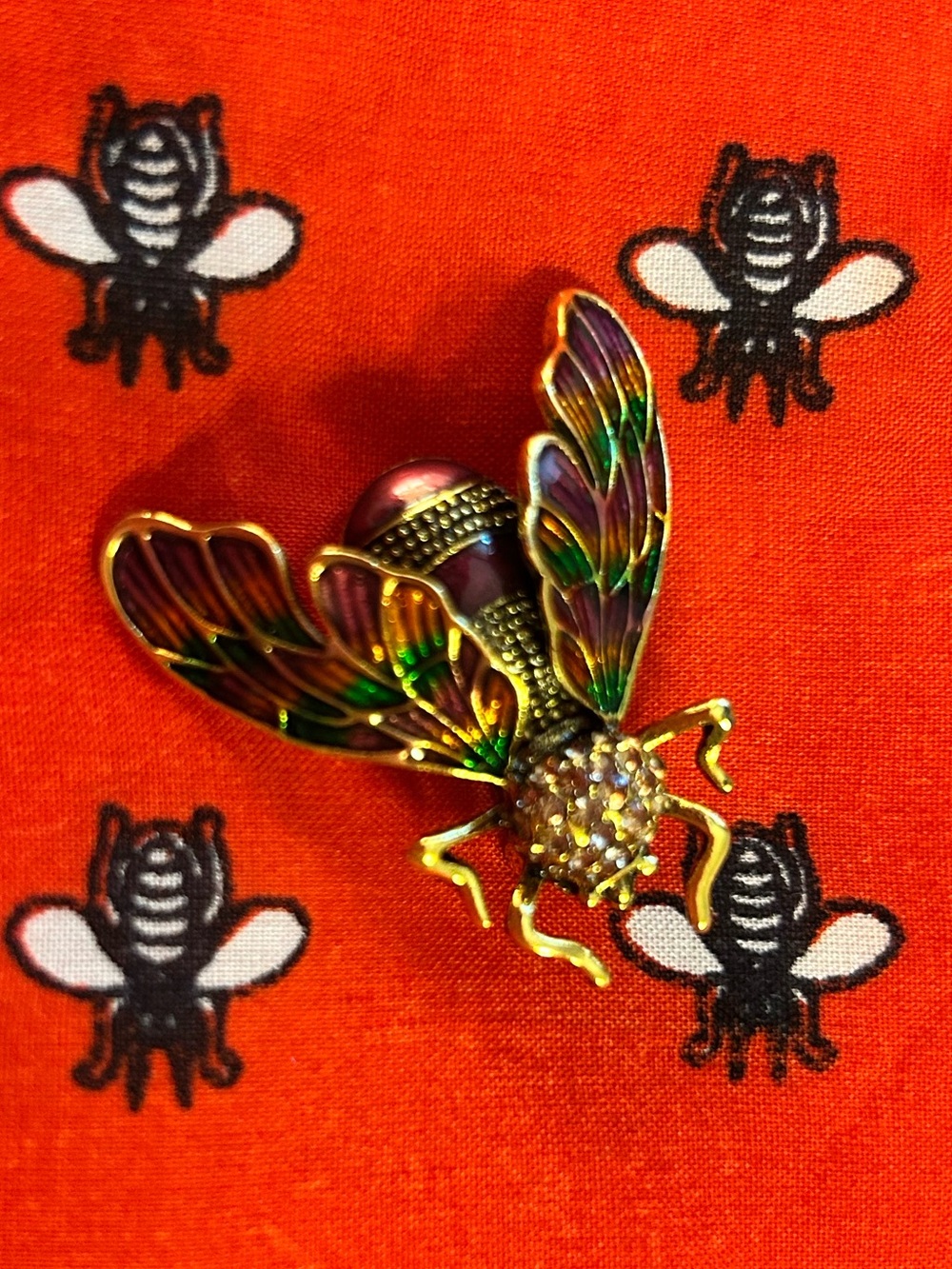 Iridescent Bumble Bee Brooch - Gold Tone Enamel & Rhinestones